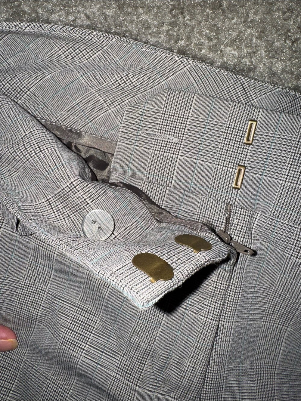 New York & Company Gray Plaid Flare Pants 4 Tall - Picture 7 of 11